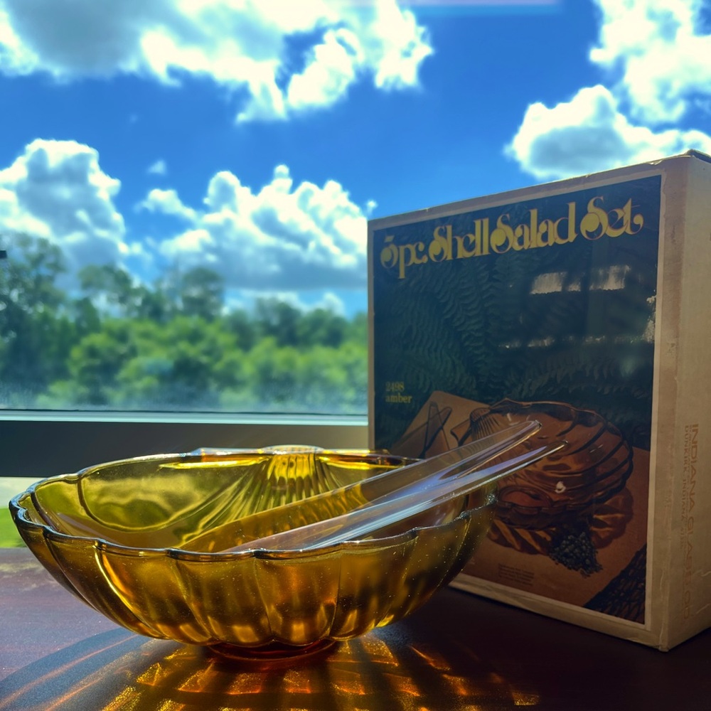 RARE 1960s Indiana Glass Co, Shell Shape, 3 Piece Salad Bowl Set in Amber Glass